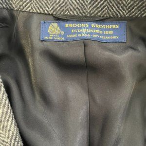 Brooks Brothers - 100% Wool Grey Chevron Pattern Blazer - Unisex Size 8
